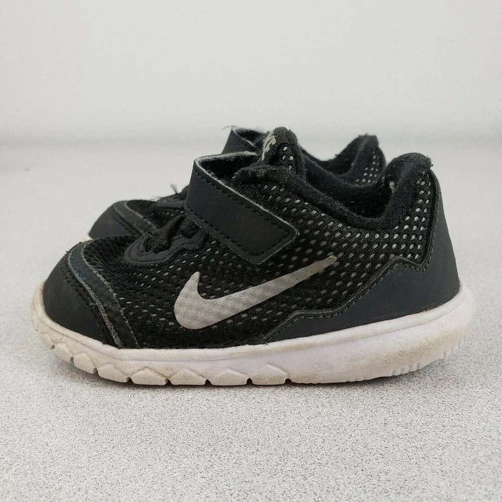 Nike Kids Flex Experience 4 749810-001 Black‎ Low Top Sneaker Shoes Size 6C